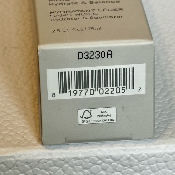 🆕 SHANI DARDEN - Weightless Oil-Free Moisturizer 2.5 fl oz NIB - Picture 3 of 9